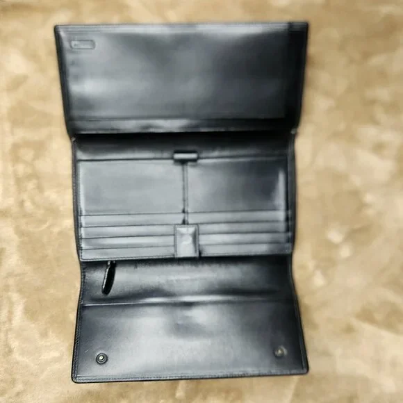 Coach Black Tri-fold Wallet, Authentic - Picture 3 of 10